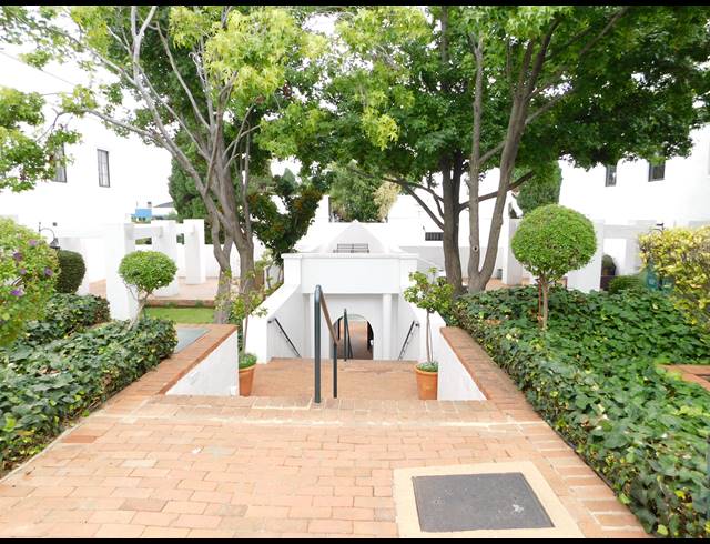 305M² OFFICE FOR SALE IN FERNDALE